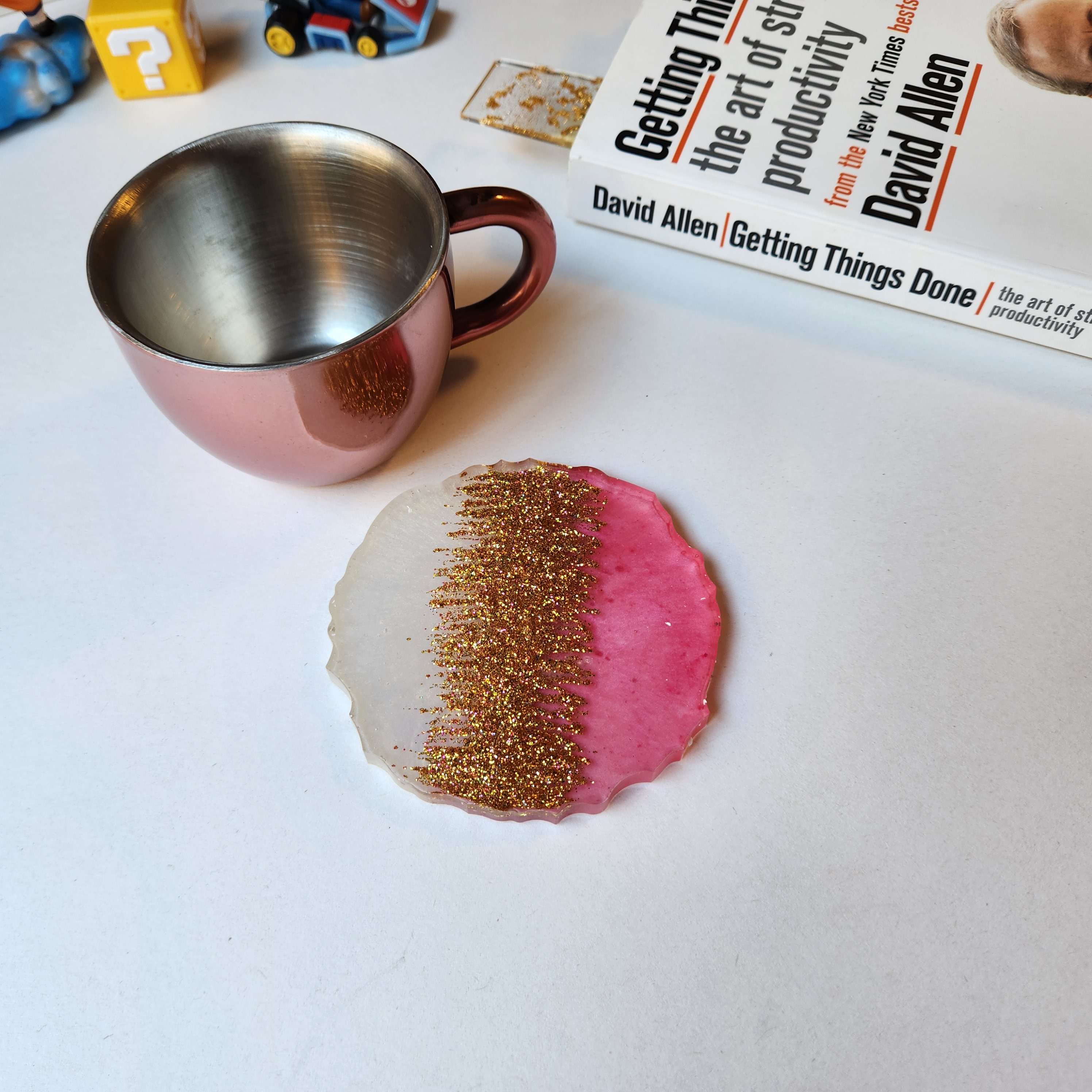 Shimmery Coaster in Pink and White