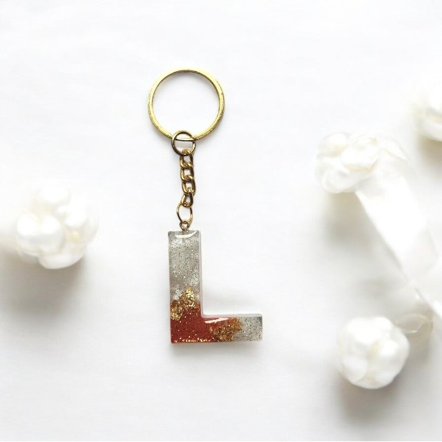 Scintillating Red and White Classic Resin Keychain with Silver glitter - Alphabet L